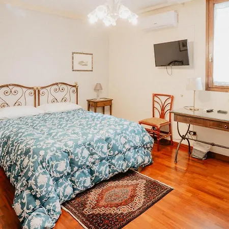 Luigi Xvi Guest house