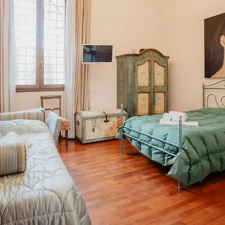 Luigi Xvi Maison d'hôtes *