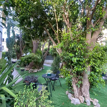 Luigi Xvi Gasthuis *