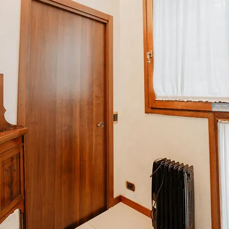 Luigi Xvi Guest house