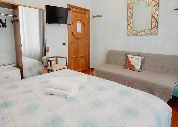 Luigi Xvi טאראנטו